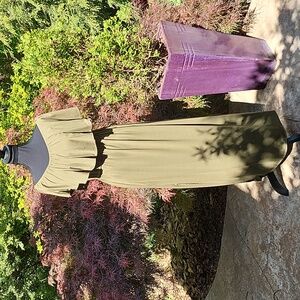 THANTH Off The Shoukder  Knit Ruffle Maxi Dress Olive Green Large